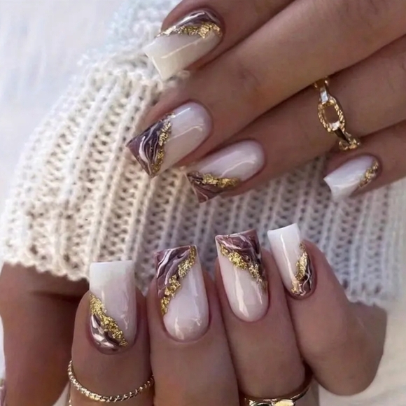 24 reusable square press on nails - Picture 1 of 6